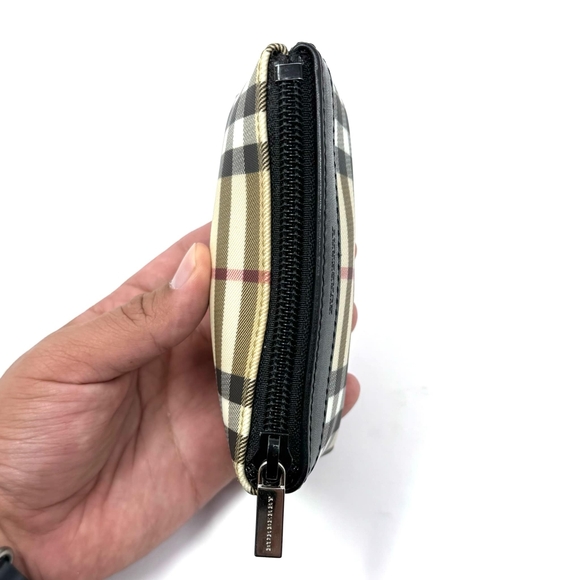 ▪️💠 🅱️URB3RRY NOVA CHECK POUCH 💠▪️ - Picture 2 of 5